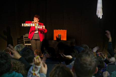 LUNE BOSSUE Baton de conte 3