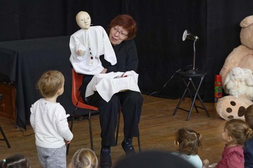 photo marionnette avec enfant